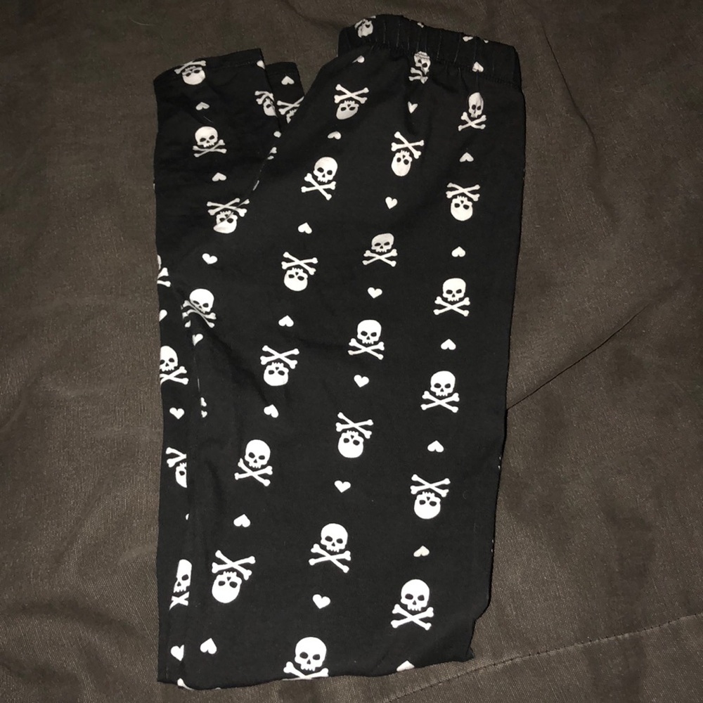 NWOT Skull leggings - Picture 2 of 2